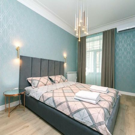 Lux , Two Bedrums Киев Экстерьер фото